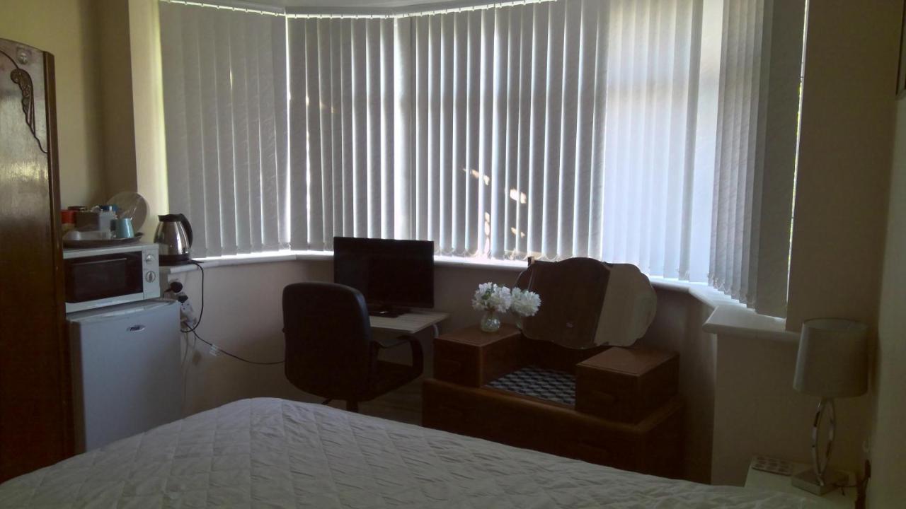 Luxury London Ensuite Double Room, Park Free, Tram-Train! Mitcham Luaran gambar